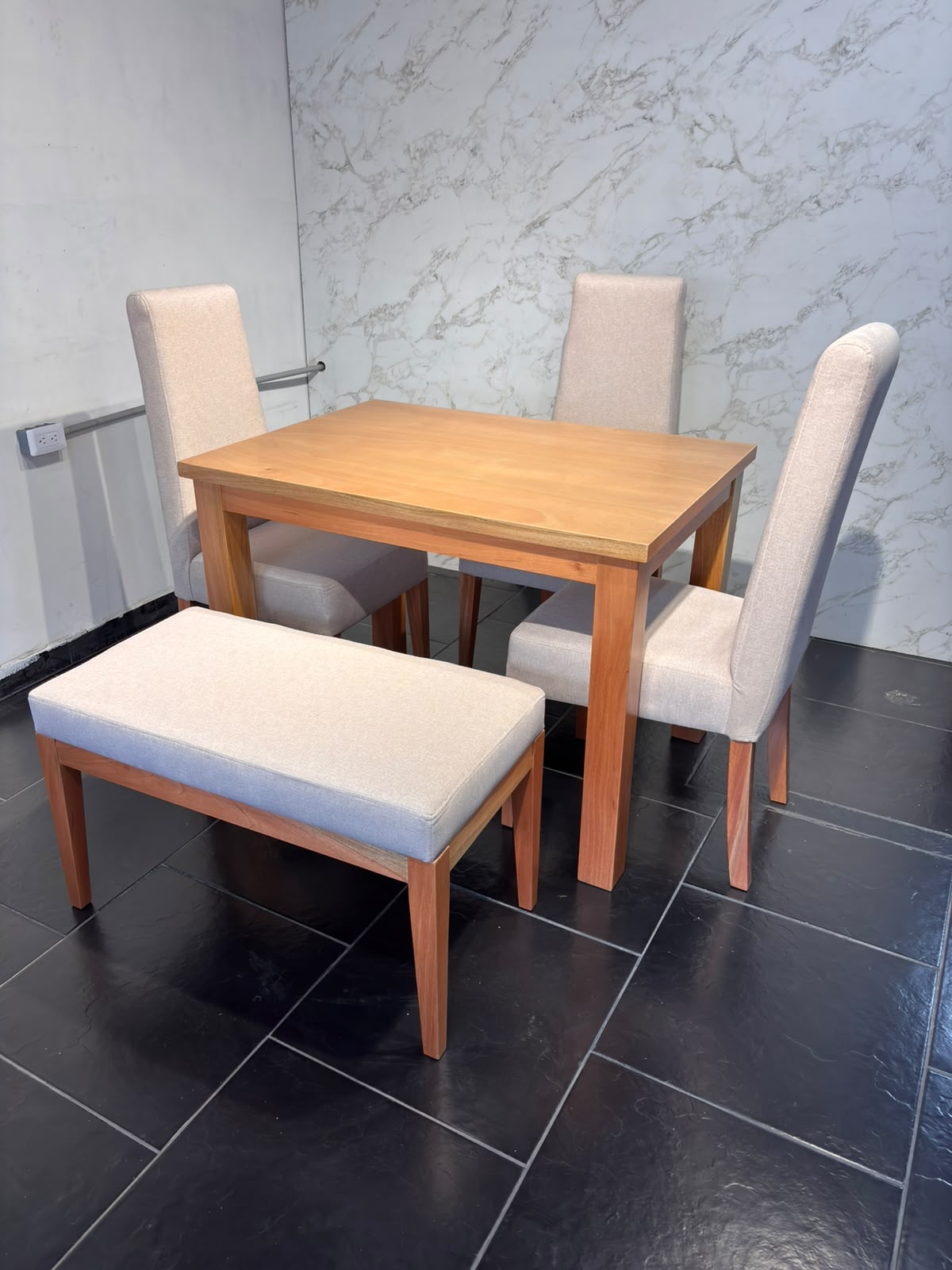 COMEDOR DEKO 4 PUESTOS