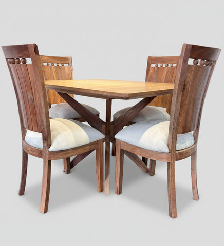 COMEDOR EN ROBLE 4 PUESTOS