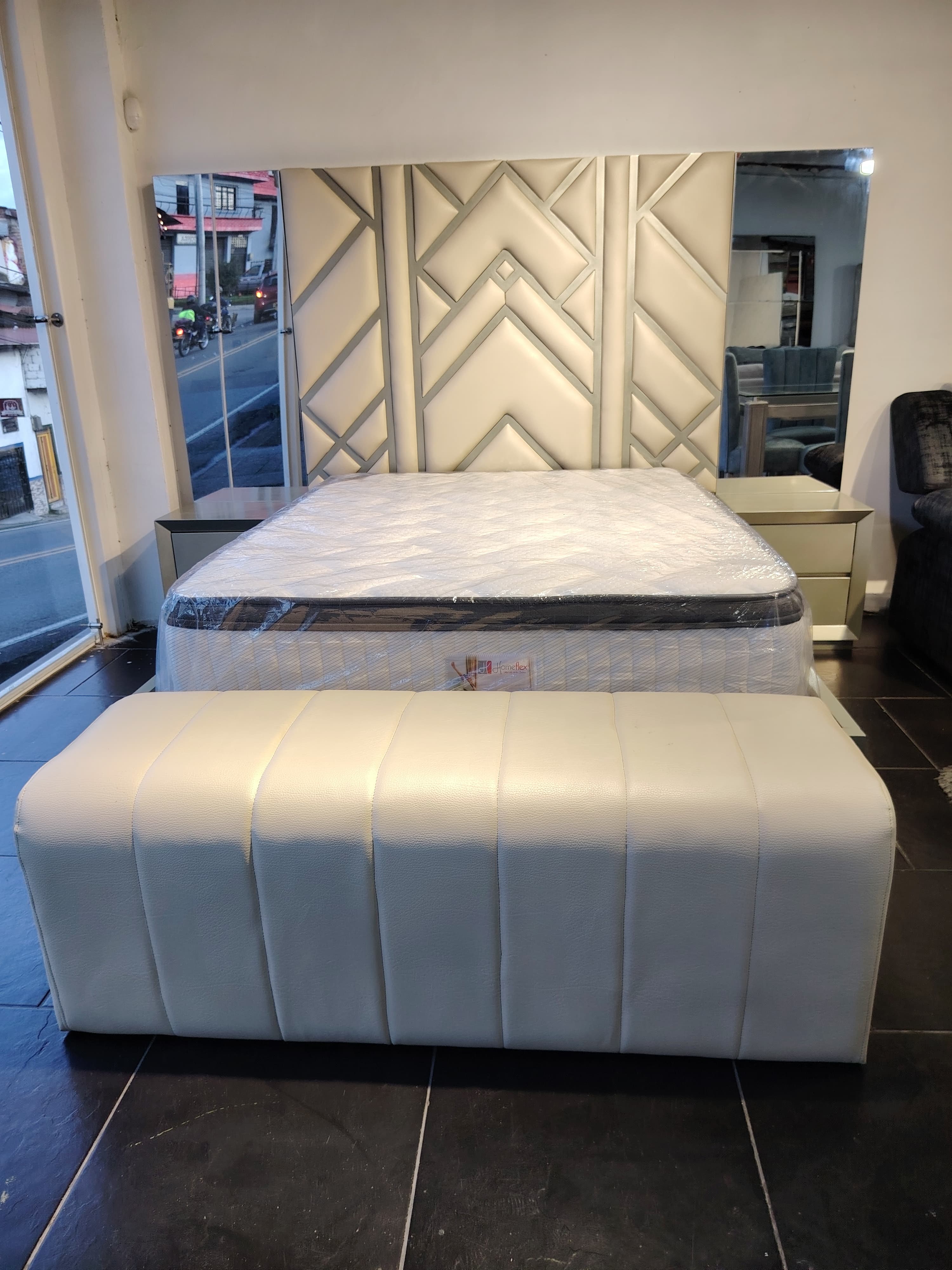 CAMA GOLD CON PIECERO