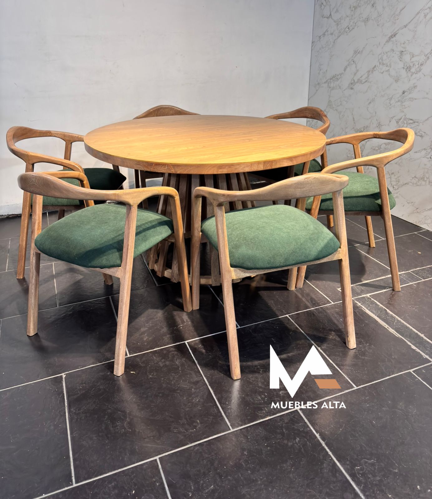 COMEDOR REDONDO EN ROBLE 6 PUESTOS