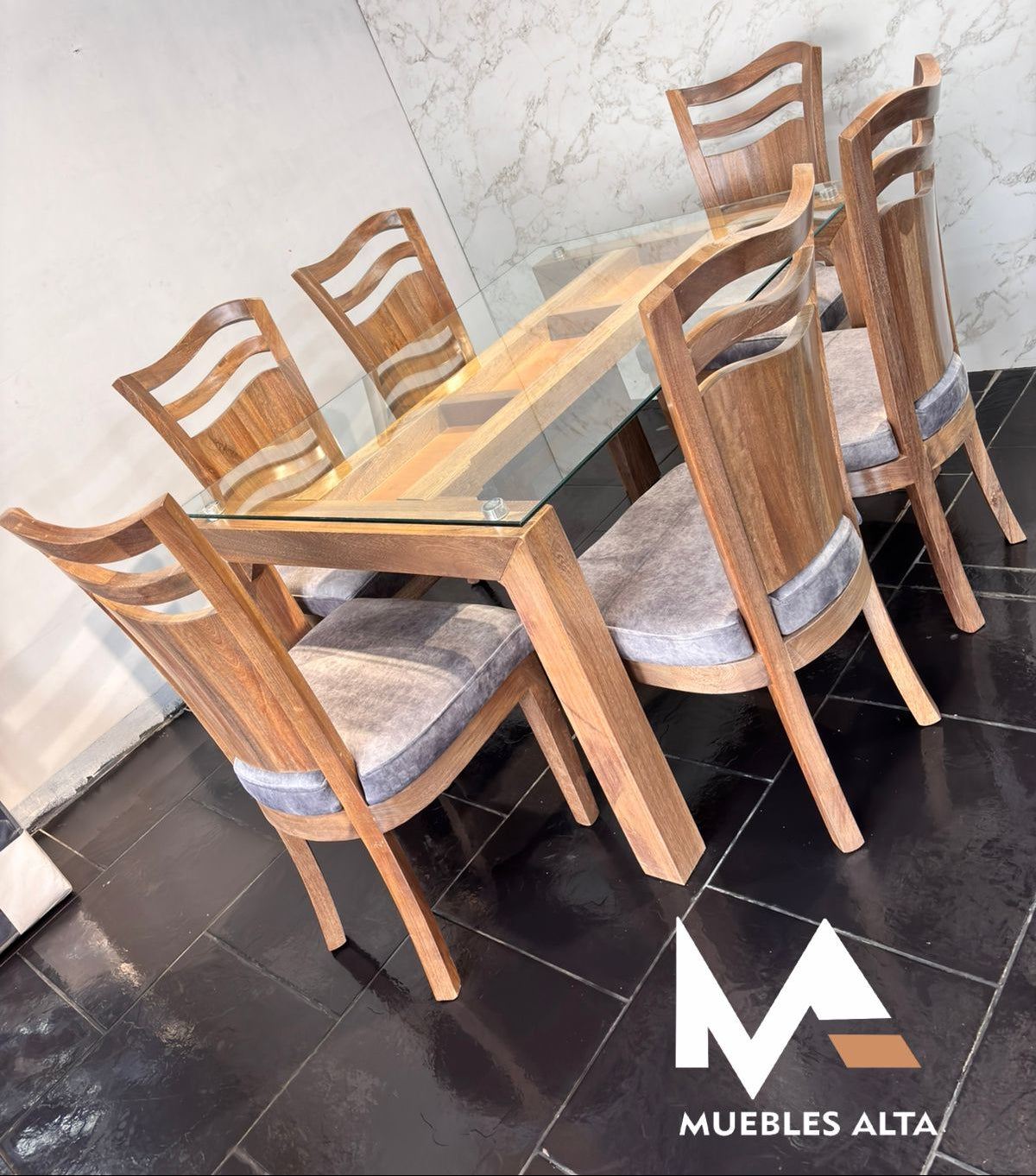 COMEDOR EN ROBLE 6 PUESTOS