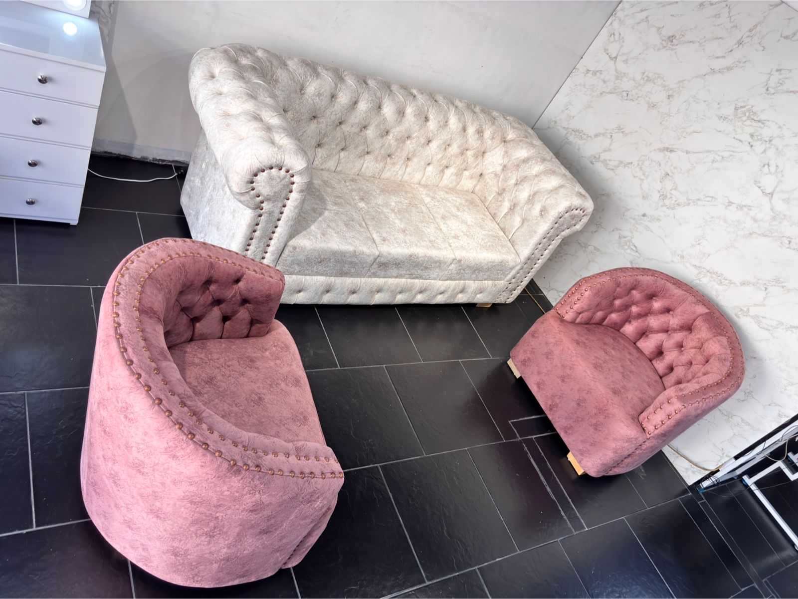 SALA CHESTER 3 PUESTOS